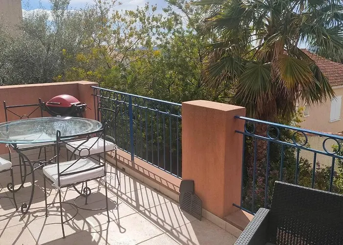 Appartement Moderne Sur Les Hauts De Bandol